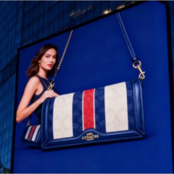 Coach Anna Foldover Clutch Crossbody Bag Cream and Red/Navy Stripe EUC! - Picture 4 of 10